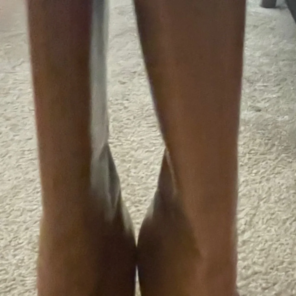 BOOTS - Picture 2 of 5